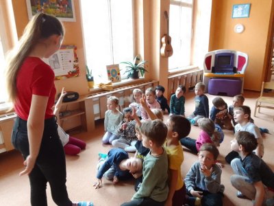 “Můj telefon”  Škodlivost nadměrného užívání telefonu pro děti!