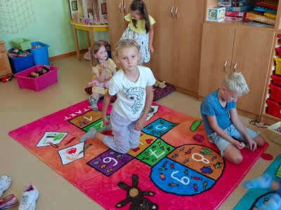 HRY V DRUŽINĚ - II. ODDĚLENÍ (D. PIVOŇKOVÁ)