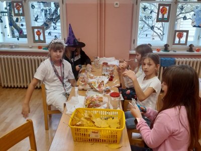 PODZIM V DRUŽINĚ - I. ODDĚLENÍ (L. KADEŘÁBKOVÁ)