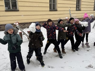 Radost ze sněhu i z vysvědčení.