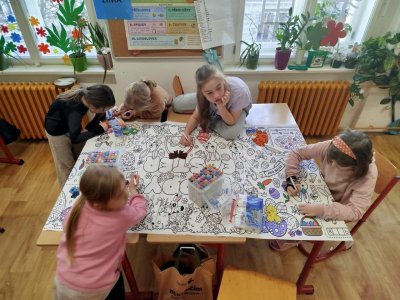 JARNÍ VYBARVOVÁNÍ A TVOŘENÍ - VII. ODDĚLENÍ (A. RIEGLOVÁ)