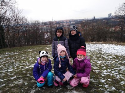 KRMENÍ PTÁČKŮ - VI. ODDĚLENÍ (P. STAŇKOVÁ)
